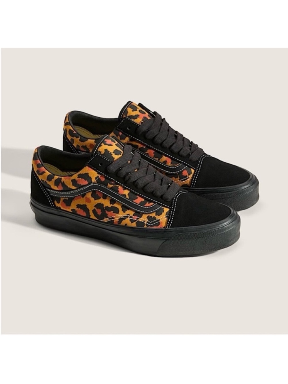 Vans Premium Old Skool
Leopard Shoe Mens 11.5 US Women 13.0 US